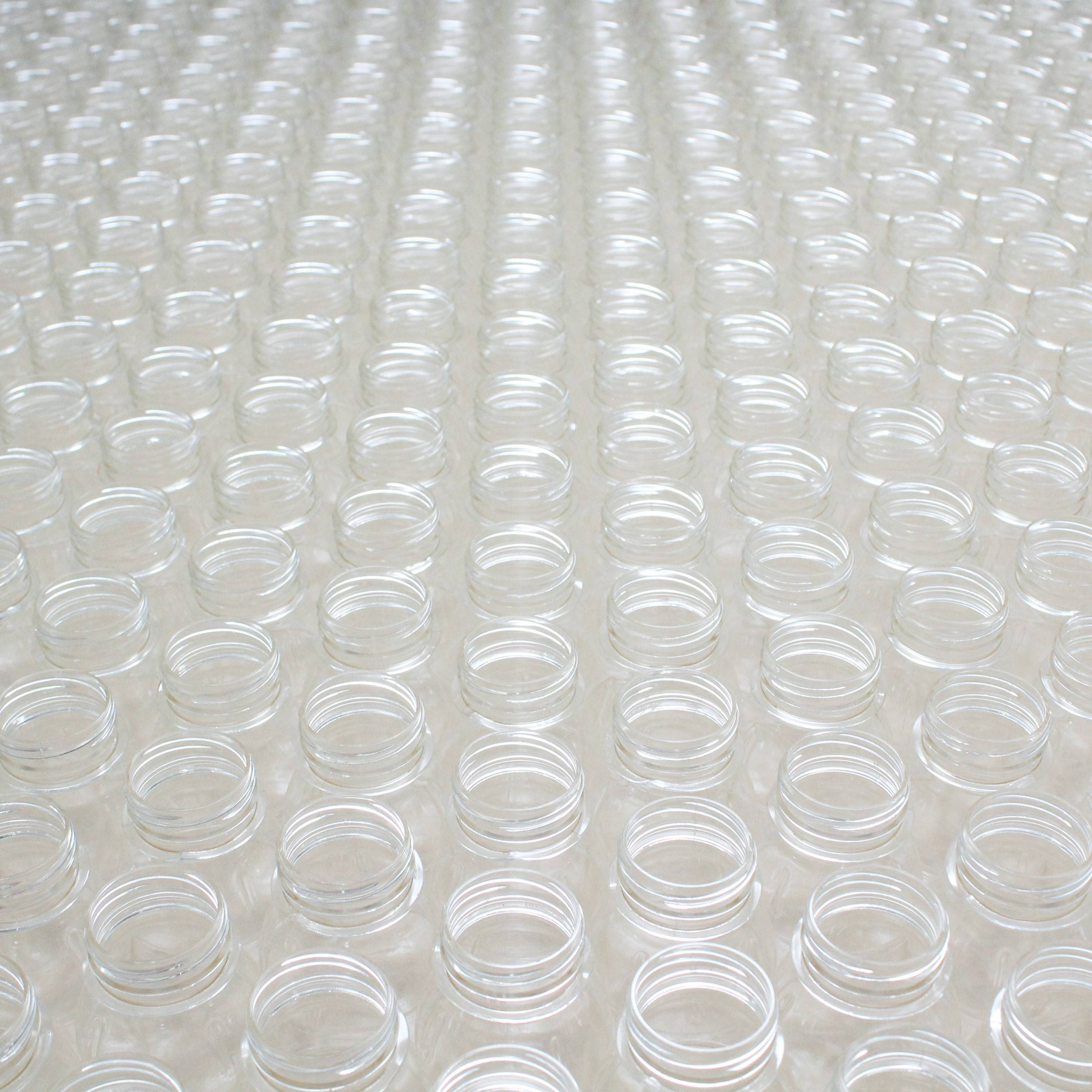 NaKu Bio-Flasche PLA-Flasche Palettenreihe